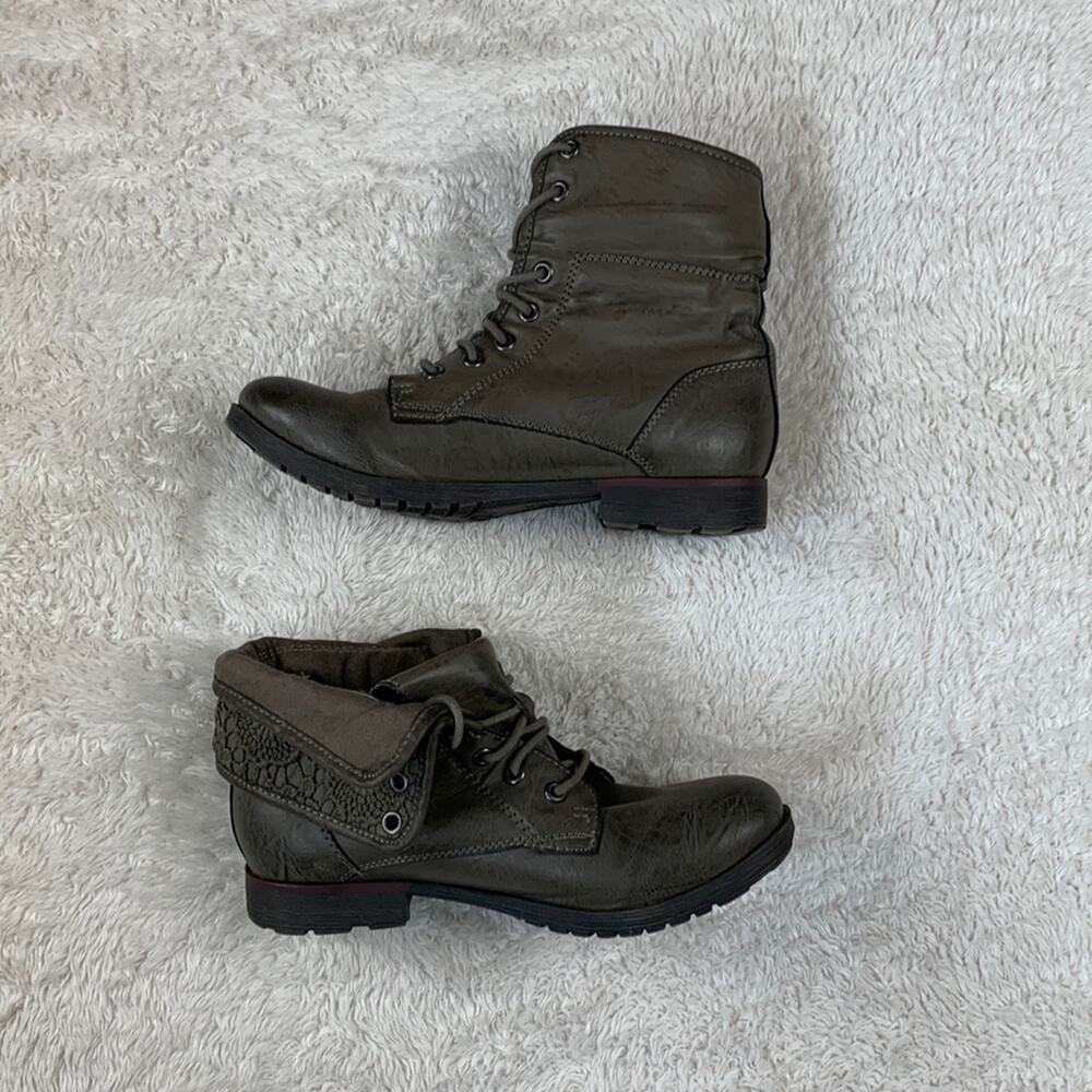 Rock and Candy Spray Paint lace accent combat‎ Moto boots, size 8